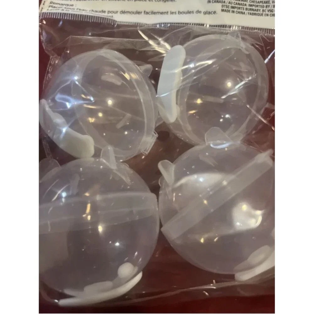 Plastic Ice Molds Round, 4 Pack, New
